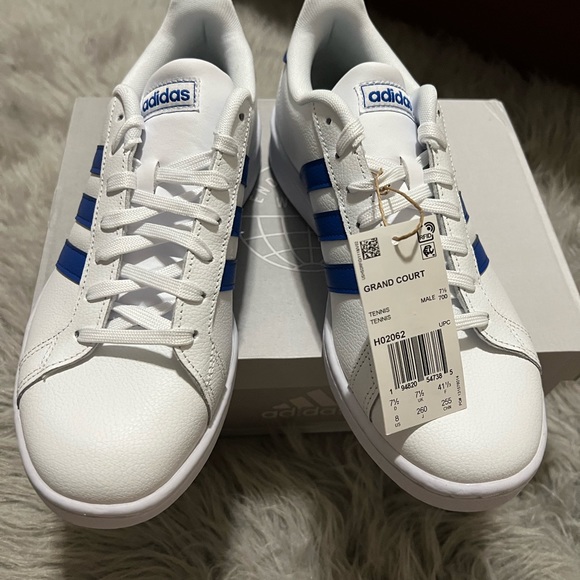Adidas Grand Court - H02062 ( Us size 8 ) - Picture 3 of 6